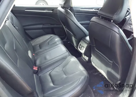 2017 Ford Fusion Titanium z USA, uszkodzony, nr VIN 3FA6P0K92HR130526